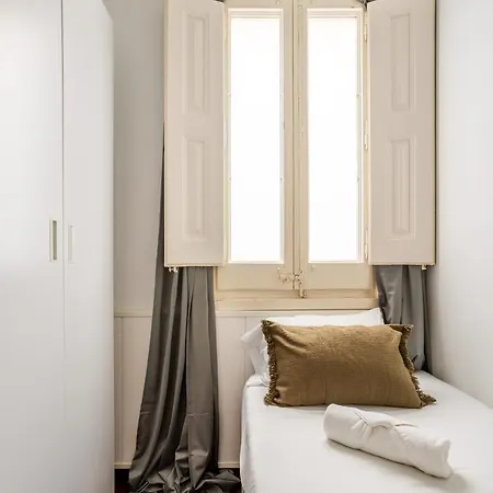 Apartment Ronda Sant Pere Private Center 3bedroom B *